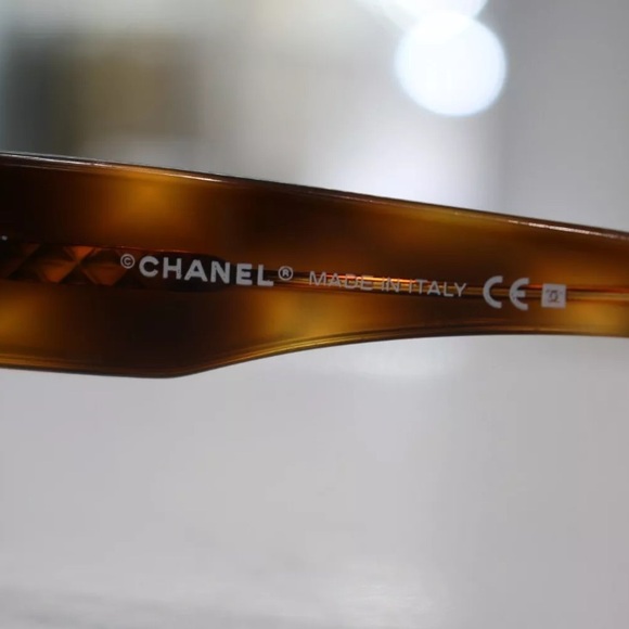 Chanel tortoise rhinestone large sunglasses main image 7